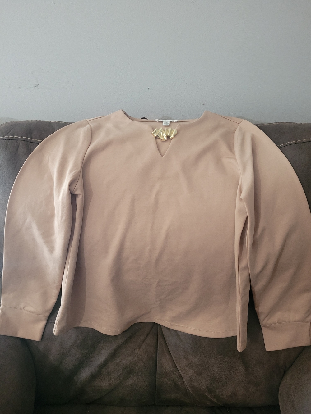 Women’s Long Sleeve Keyhole Top in Blush